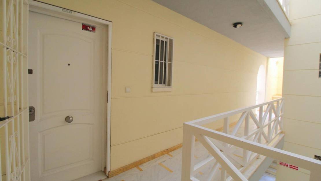 Sale - Apartment - Torrevieja - La Veleta