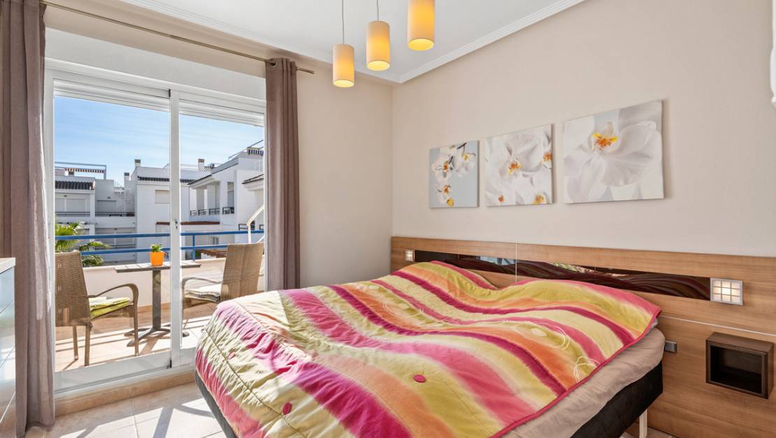 Sale - Apartment - Torrevieja - La Veleta