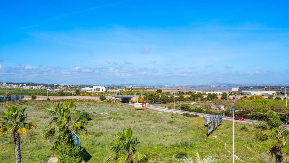 Sale - Apartment - Torrevieja - La Veleta