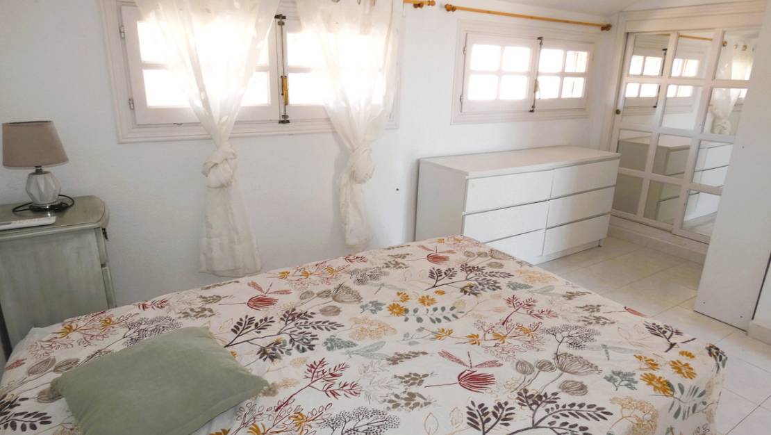 Sale - Apartment - Torrevieja - La Veleta