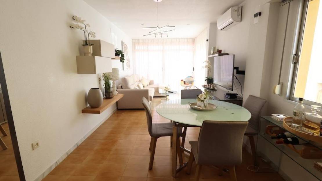 Sale - Apartment - Torrevieja - La Veleta