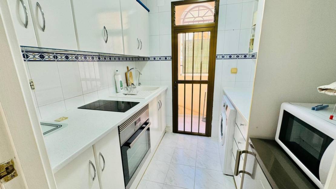 Sale - Apartment - Torrevieja - La Veleta