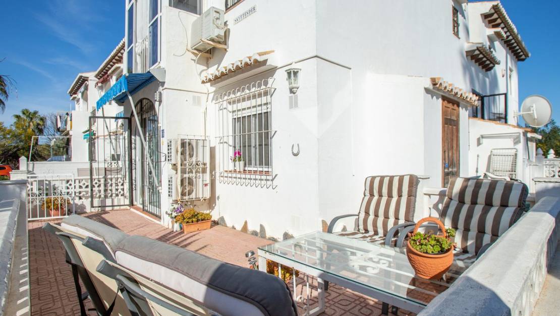 Sale - Apartment - Torrevieja - Lago jardin