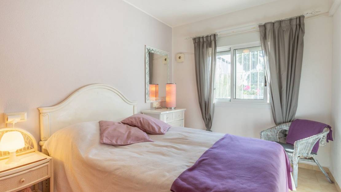 Sale - Apartment - Torrevieja - Lago jardin