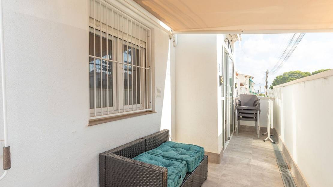 Sale - Apartment - Torrevieja - Lago jardin