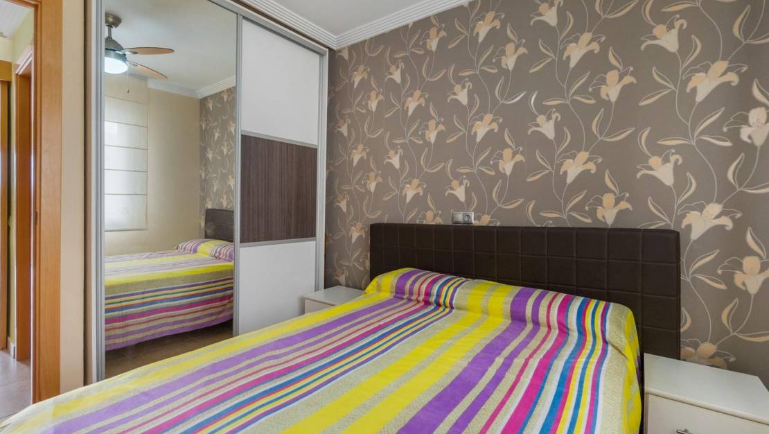 Sale - Apartment - Torrevieja - Los Europeos