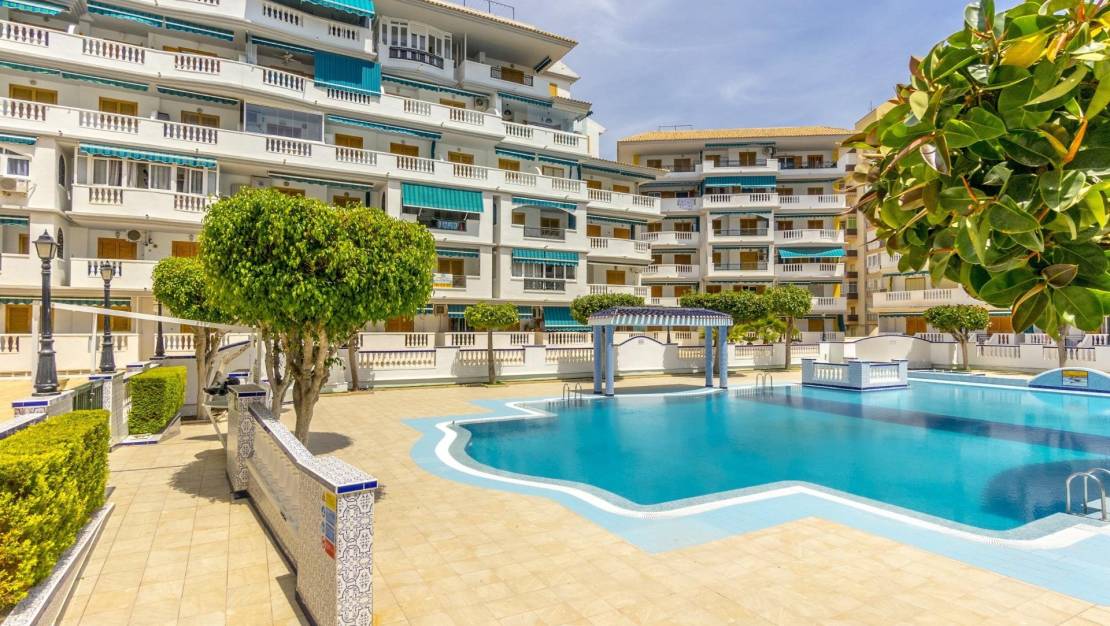 Sale - Apartment - Torrevieja - Los Europeos