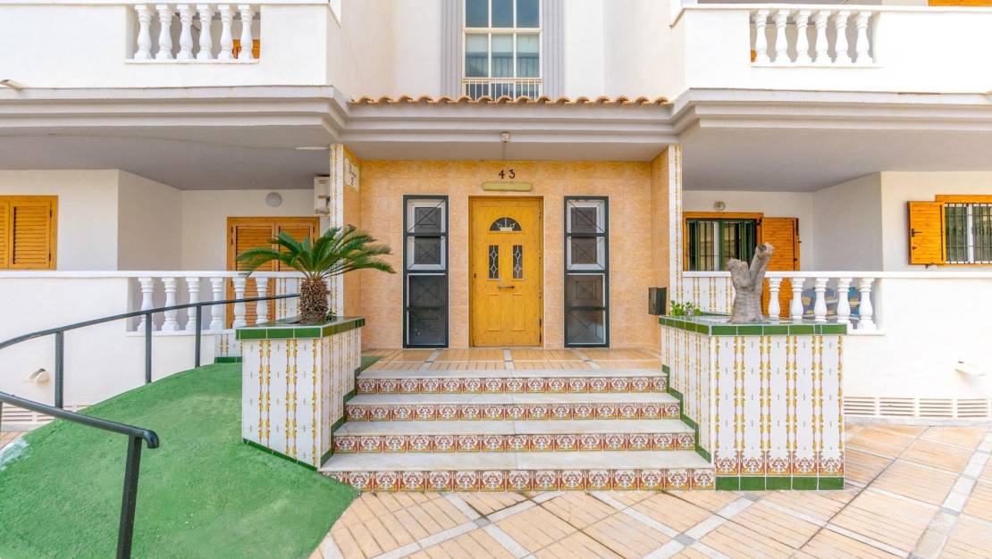 Sale - Apartment - Torrevieja - Los Europeos