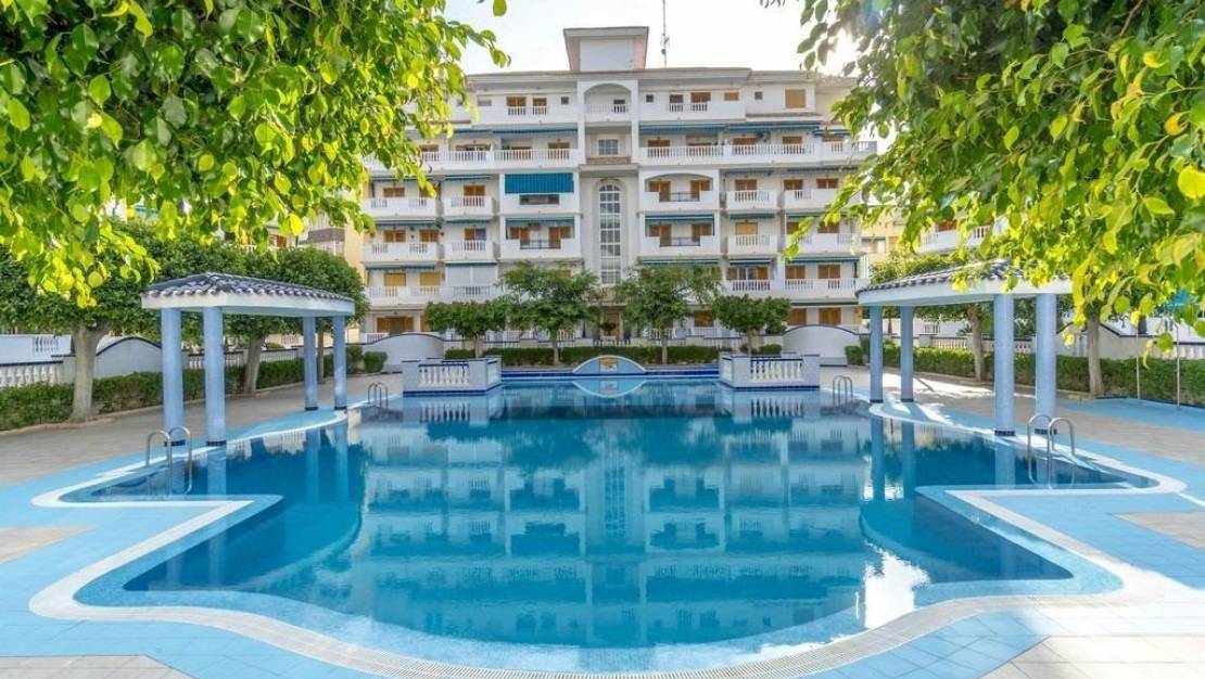 Sale - Apartment - Torrevieja - Los Europeos