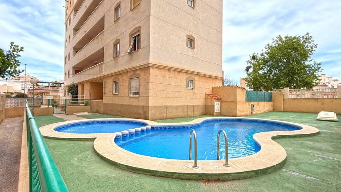 Sale - Apartment - Torrevieja - Nueva Torrevieja
