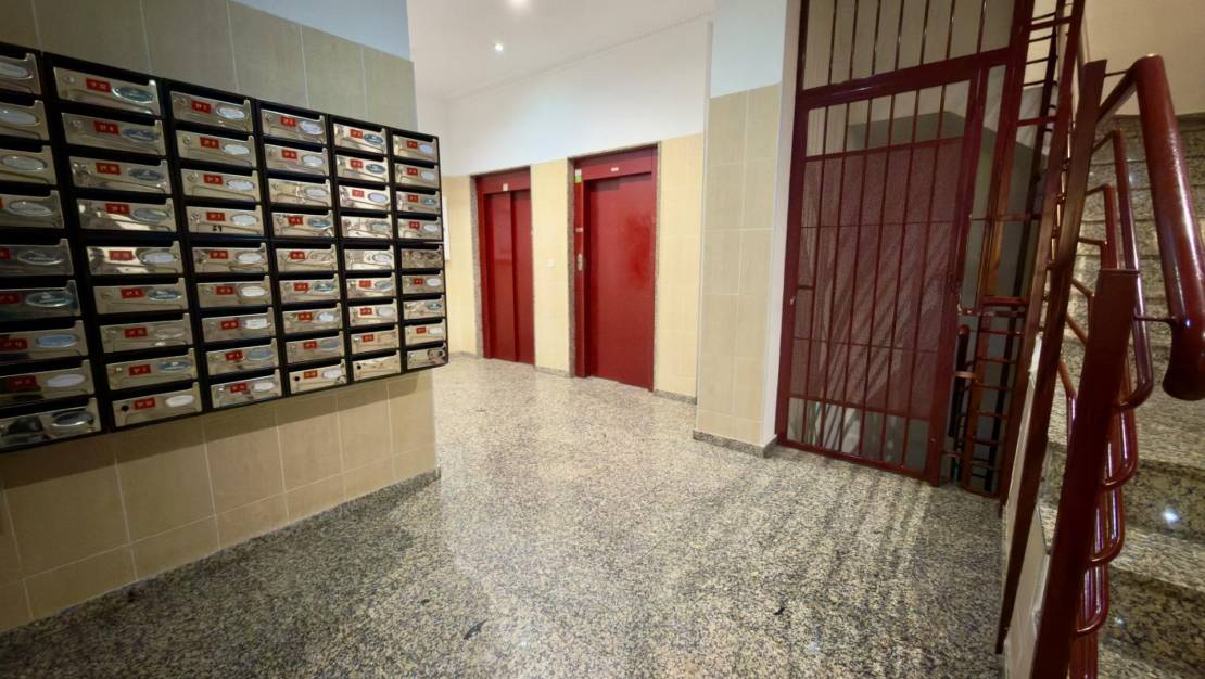 Sale - Apartment - Torrevieja - Parque de las Naciones