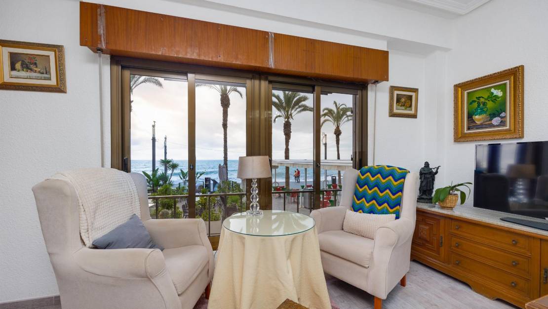Sale - Apartment - Torrevieja - Paseo maritimo