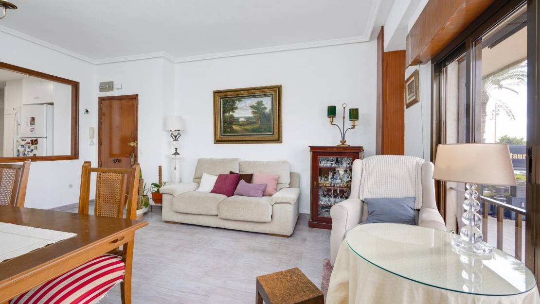 Sale - Apartment - Torrevieja - Paseo maritimo