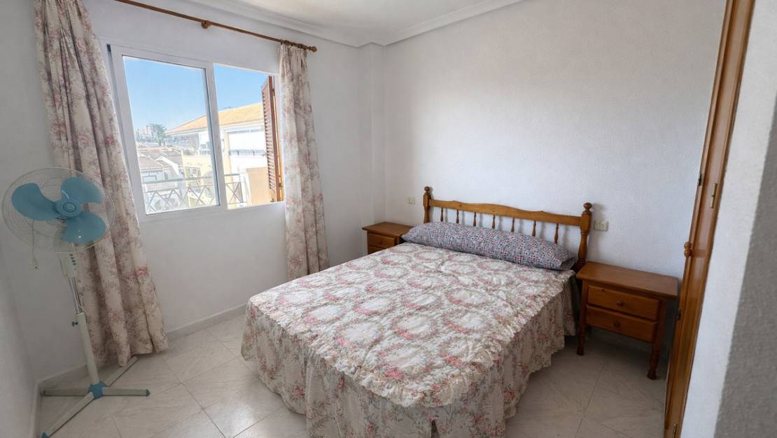 Sale - Apartment - Torrevieja - Playa De La Mata