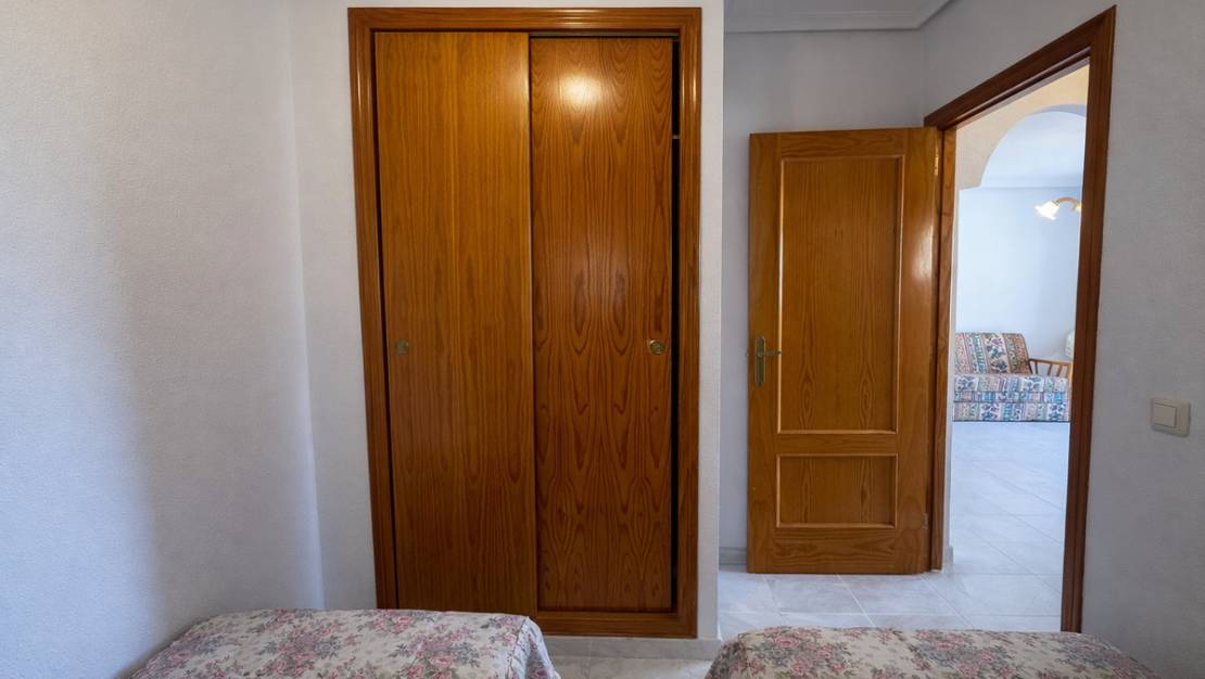 Sale - Apartment - Torrevieja - Playa De La Mata