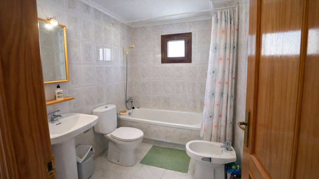 Sale - Apartment - Torrevieja - Playa De La Mata