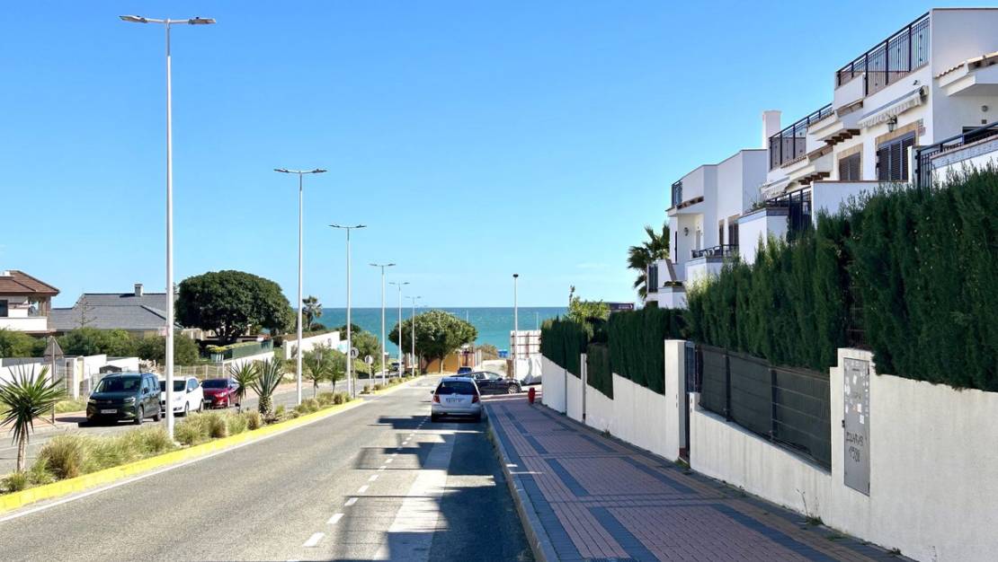 Sale - Apartment - Torrevieja - Playa De La Mata