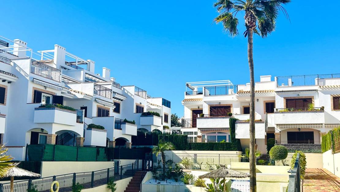 Sale - Apartment - Torrevieja - Playa De La Mata