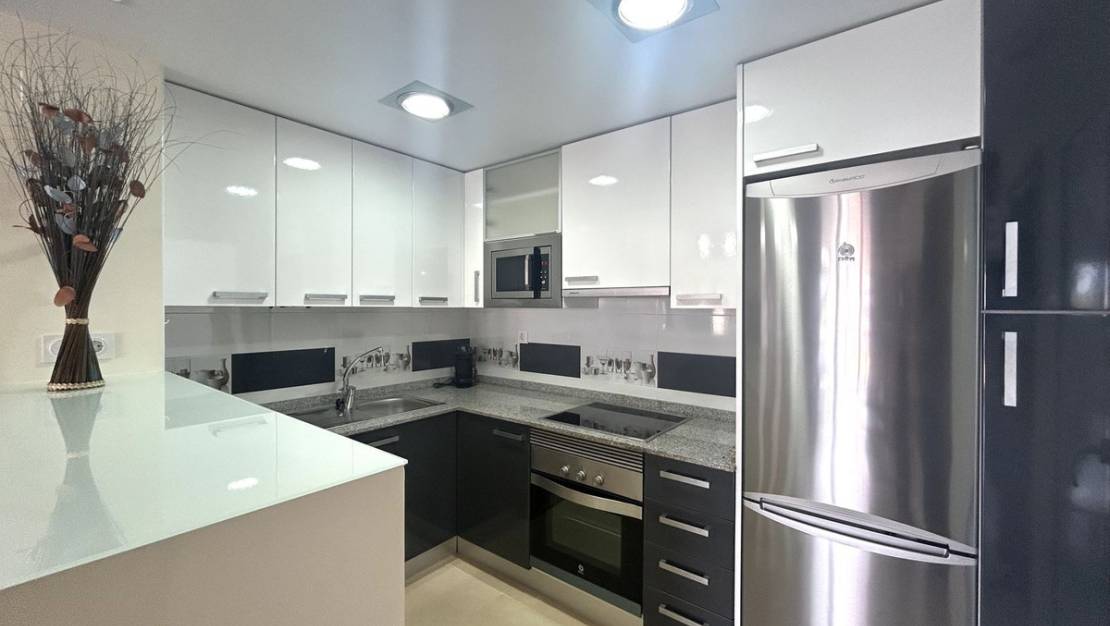 Sale - Apartment - Torrevieja - Playa De La Mata