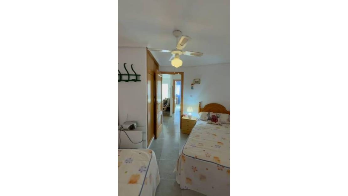 Sale - Apartment - Torrevieja - Playa de los Locos