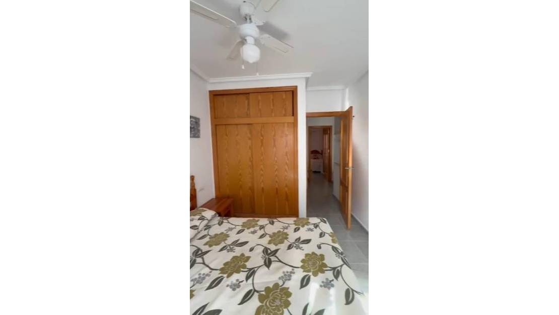 Sale - Apartment - Torrevieja - Playa de los Locos