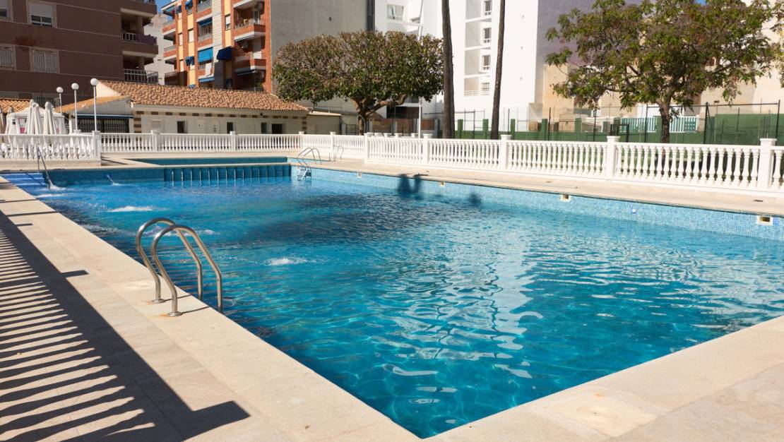 Sale - Apartment - Torrevieja - Playa de los Locos