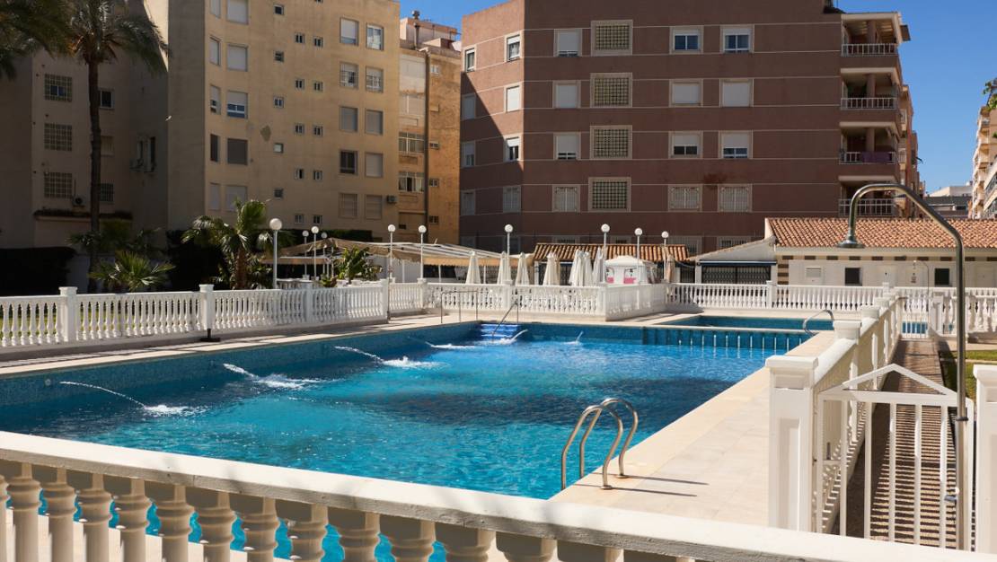 Sale - Apartment - Torrevieja - Playa de los Locos