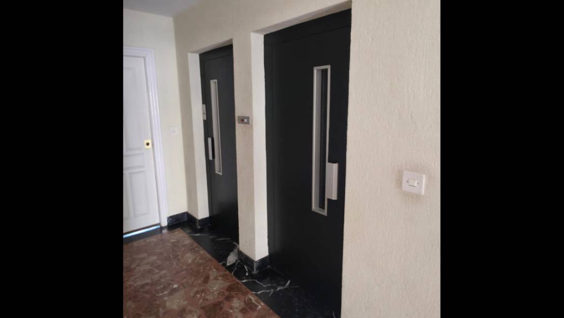 Sale - Apartment - Torrevieja - Playa de los Locos