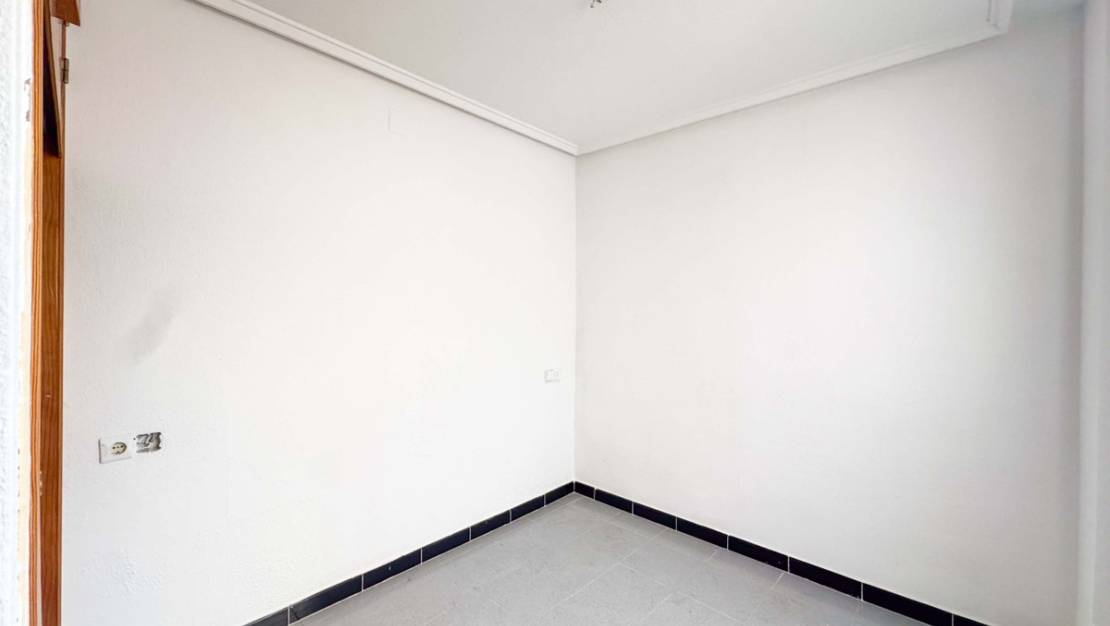 Sale - Apartment - Torrevieja - Playa de los Locos