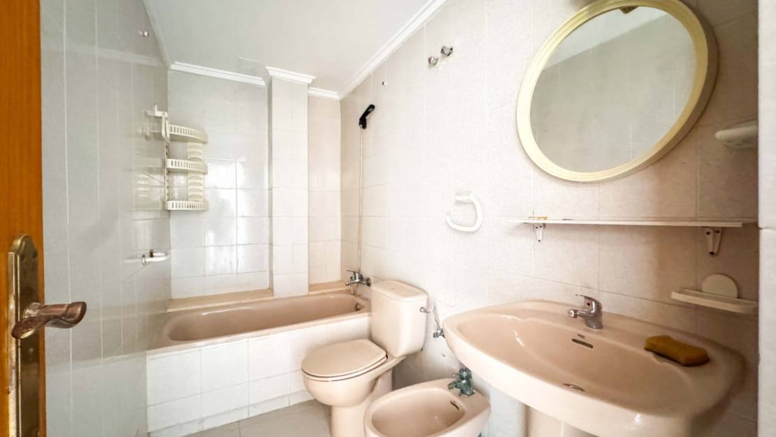 Sale - Apartment - Torrevieja - Playa de los Locos