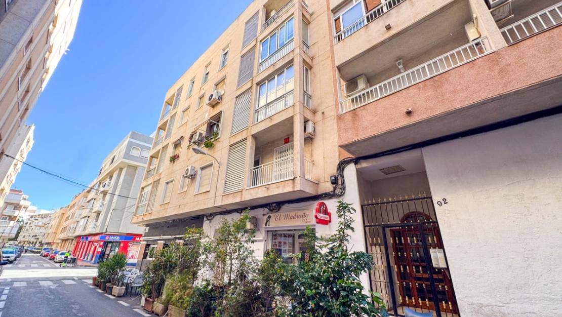 Sale - Apartment - Torrevieja - Playa de los Locos