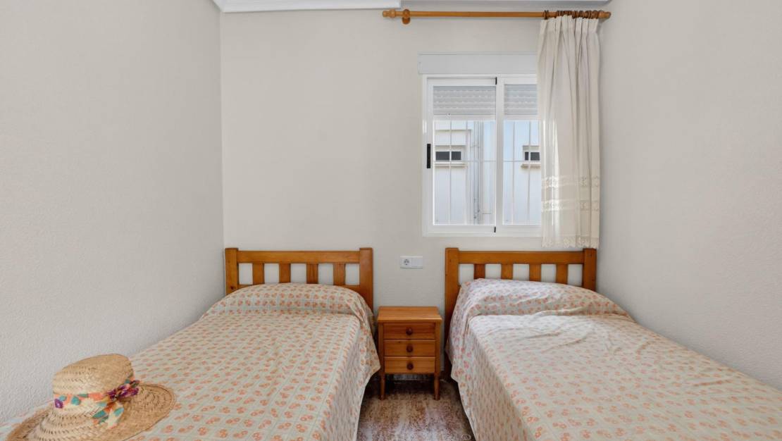 Sale - Apartment - Torrevieja - Playa de los Locos