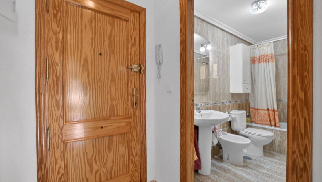 Sale - Apartment - Torrevieja - Playa de los Locos