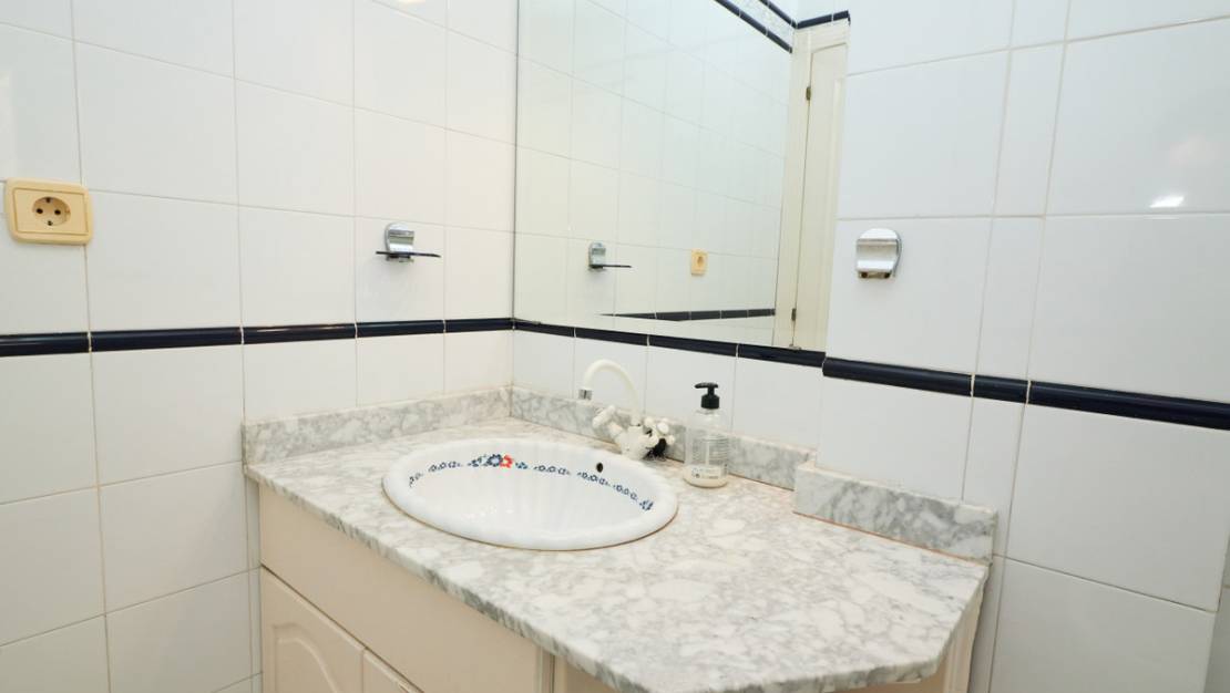 Sale - Apartment - Torrevieja - Playa de los Locos