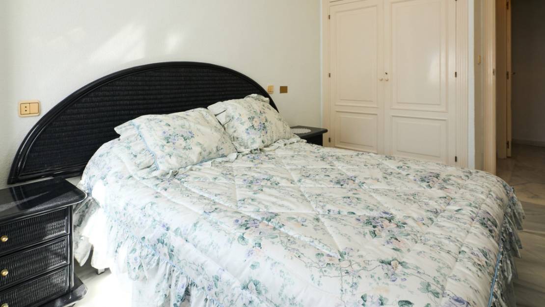 Sale - Apartment - Torrevieja - Playa de los Locos