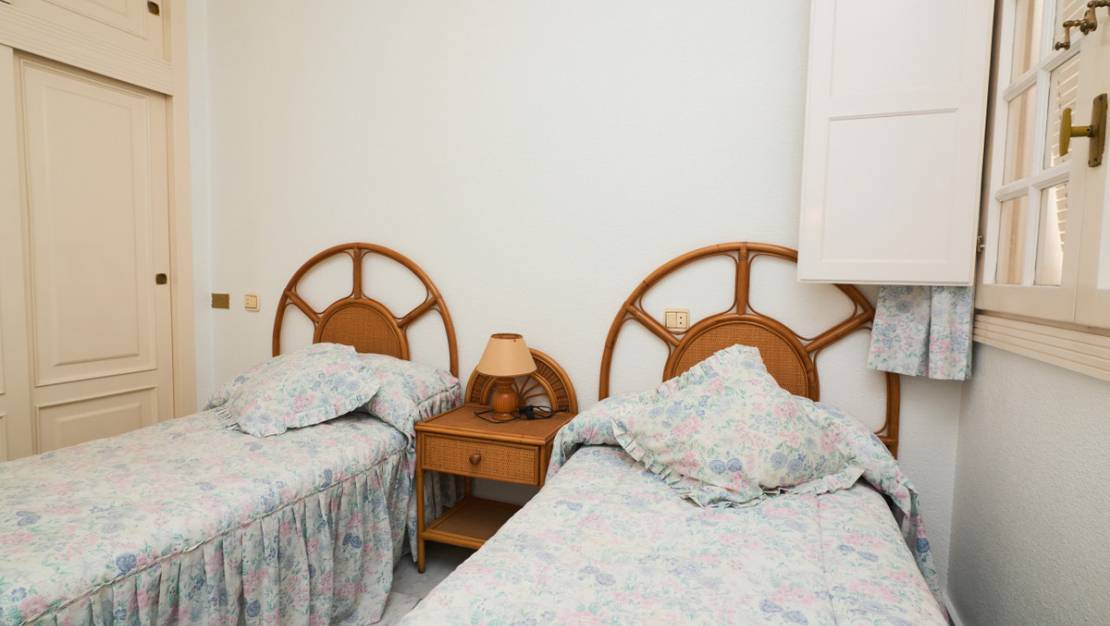 Sale - Apartment - Torrevieja - Playa de los Locos