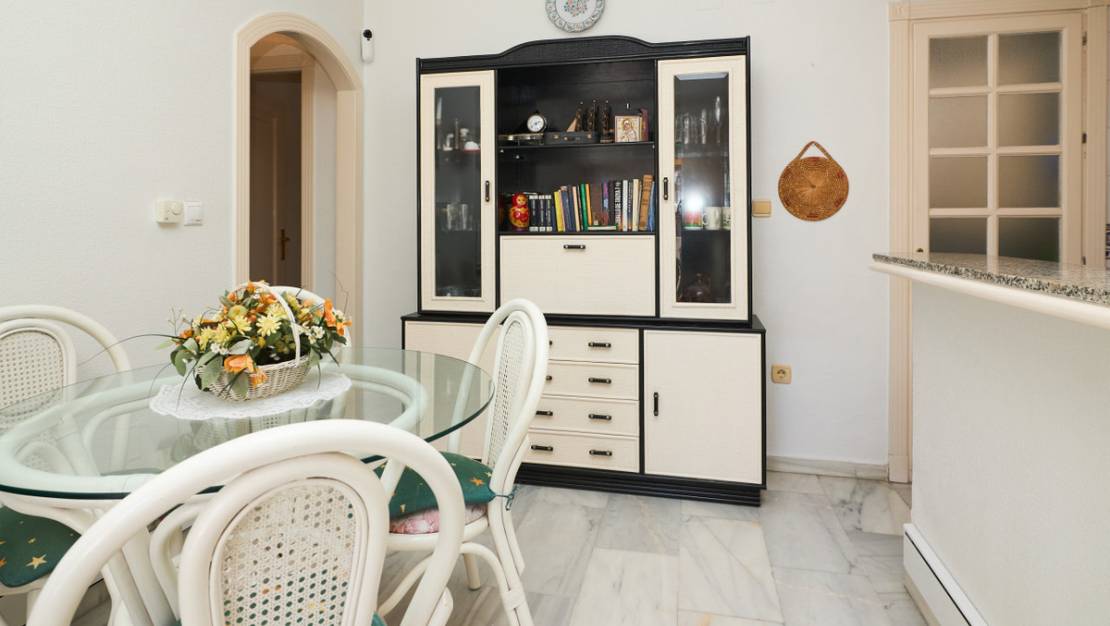 Sale - Apartment - Torrevieja - Playa de los Locos