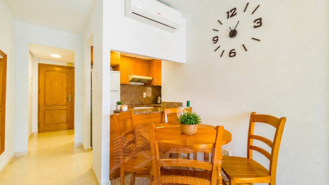 Sale - Apartment - Torrevieja - Playa de los Locos