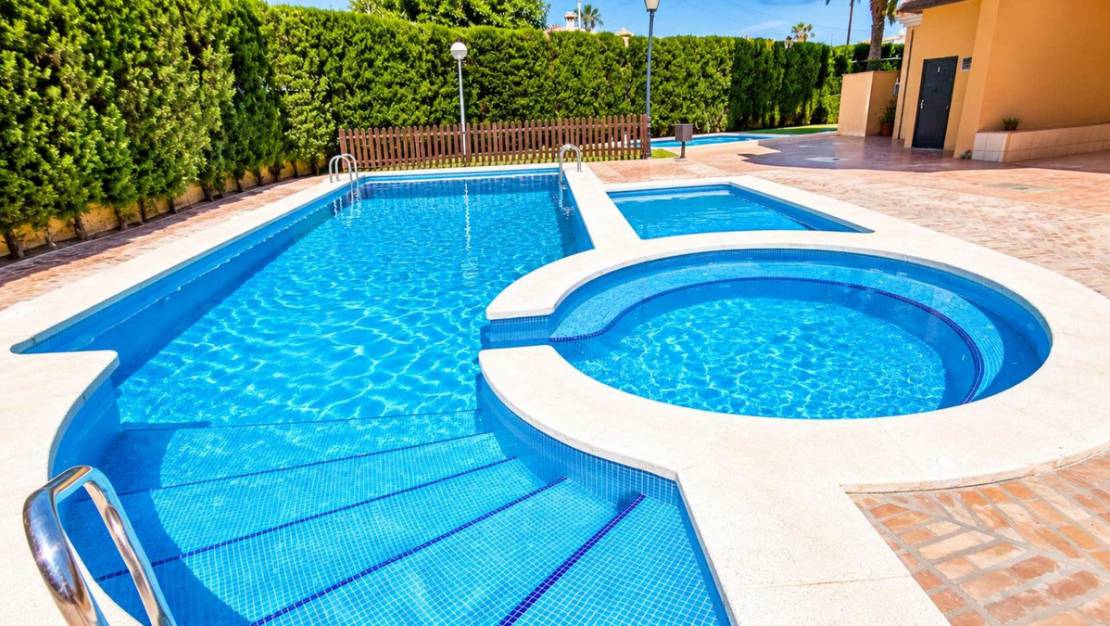 Sale - Apartment - Torrevieja - Playa de los Locos