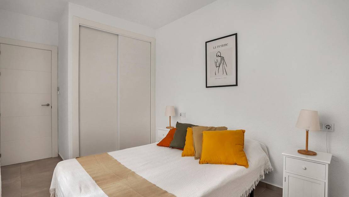 Sale - Apartment - Torrevieja - Playa de los Locos