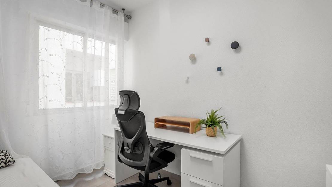 Sale - Apartment - Torrevieja - Playa de los Locos