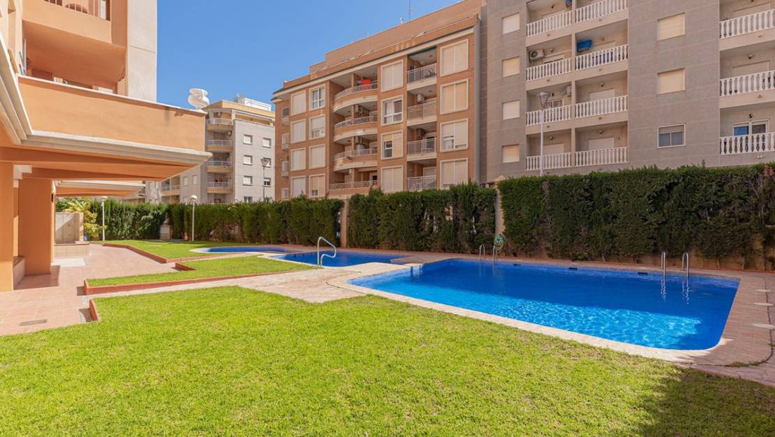 Sale - Apartment - Torrevieja - Playa de los Locos