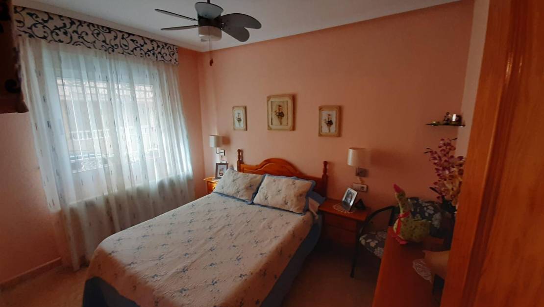 Sale - Apartment - Torrevieja - Playa de los Locos