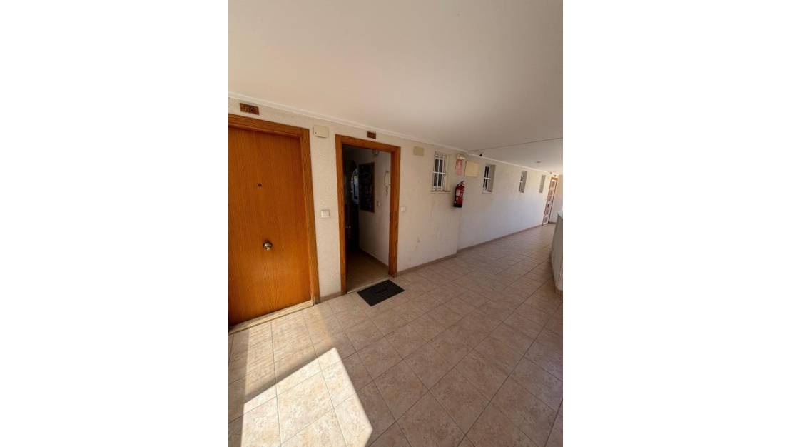 Sale - Apartment - Torrevieja - Playa de los Locos