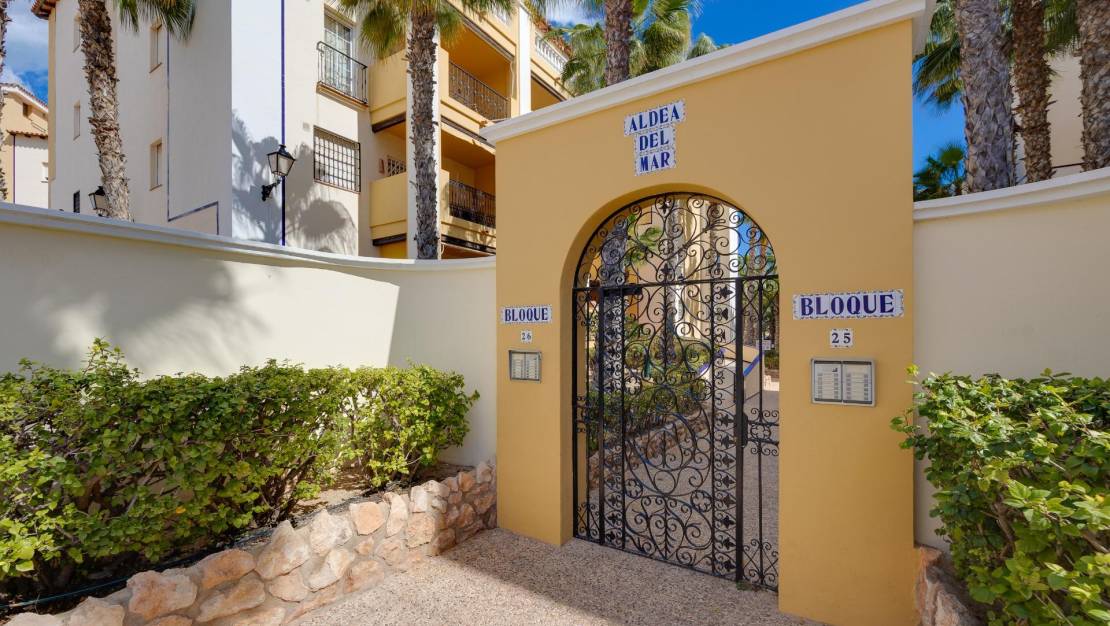 Sale - Apartment - Torrevieja - Playa de los Locos
