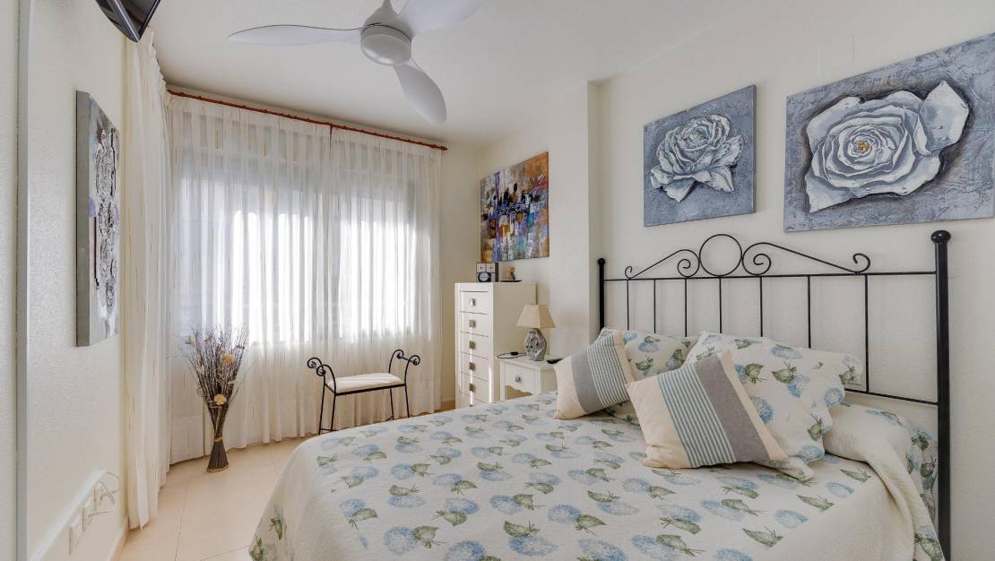 Sale - Apartment - Torrevieja - Playa de los Locos