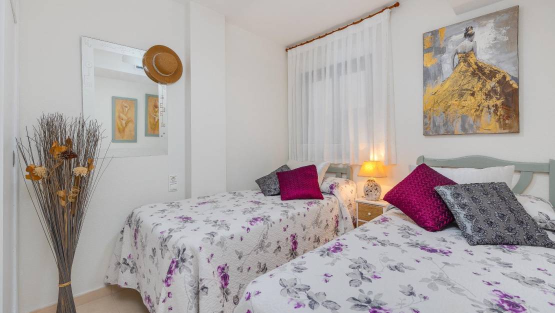 Sale - Apartment - Torrevieja - Playa de los Locos