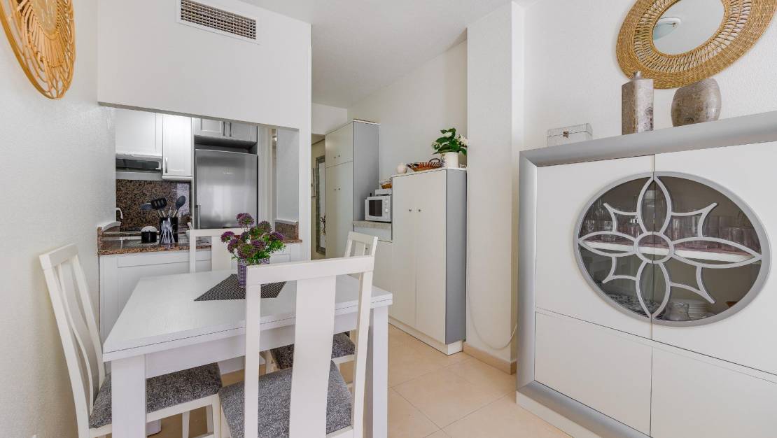 Sale - Apartment - Torrevieja - Playa de los Locos