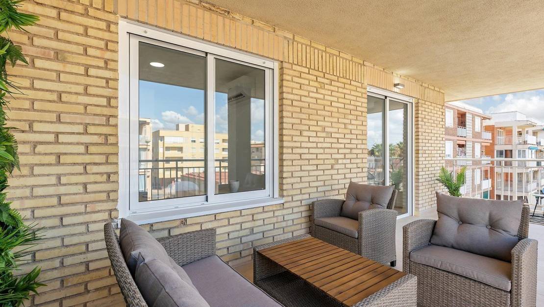 Sale - Apartment - Torrevieja - Playa de los Naufragos