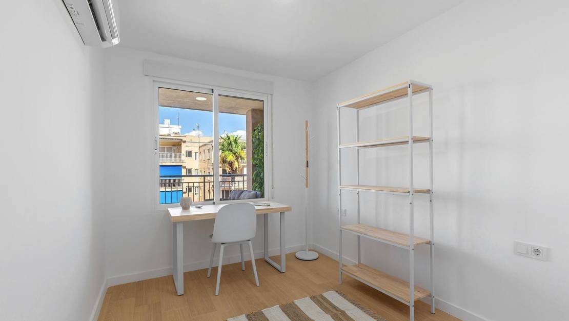 Sale - Apartment - Torrevieja - Playa de los Naufragos